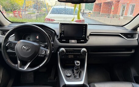 Toyota RAV4, 2020 год, 3 100 000 рублей, 16 фотография