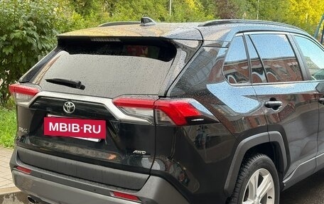 Toyota RAV4, 2020 год, 3 100 000 рублей, 7 фотография