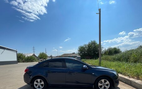 Chevrolet Cruze II, 2011 год, 850 000 рублей, 3 фотография