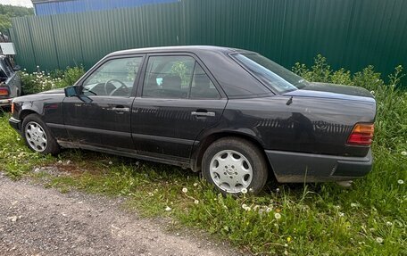 Mercedes-Benz W124, 1988 год, 330 000 рублей, 1 фотография