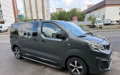 Peugeot Traveller I, 2019 год, 2 350 000 рублей, 2 фотография