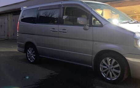 Nissan Serena II, 2002 год, 400 000 рублей, 2 фотография