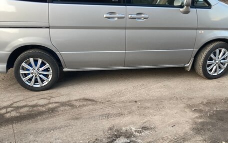 Nissan Serena II, 2002 год, 400 000 рублей, 10 фотография