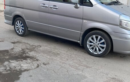 Nissan Serena II, 2002 год, 400 000 рублей, 6 фотография