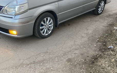 Nissan Serena II, 2002 год, 400 000 рублей, 7 фотография