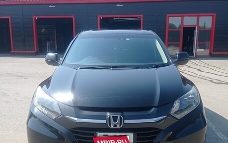 Honda Vezel, 2015 год, 1 690 000 рублей, 1 фотография