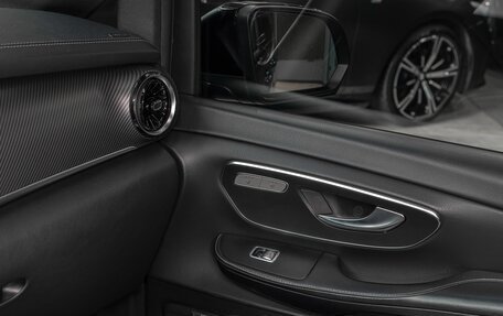 Mercedes-Benz V-Класс, 2022 год, 6 800 000 рублей, 16 фотография
