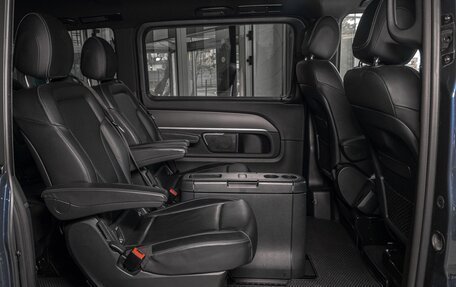 Mercedes-Benz V-Класс, 2022 год, 6 800 000 рублей, 28 фотография