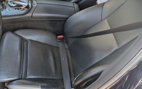 Mercedes-Benz E-Класс, 2019 год, 2 400 000 рублей, 14 фотография