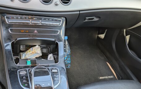 Mercedes-Benz E-Класс, 2019 год, 2 400 000 рублей, 13 фотография
