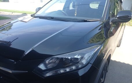 Honda Vezel, 2015 год, 1 690 000 рублей, 17 фотография