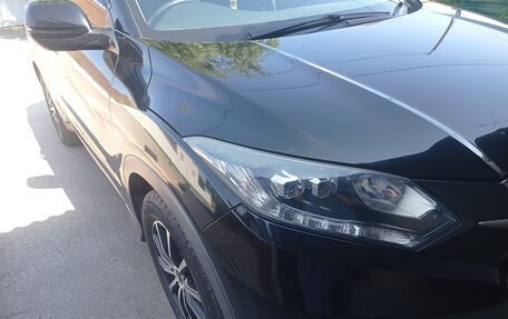 Honda Vezel, 2015 год, 1 690 000 рублей, 16 фотография