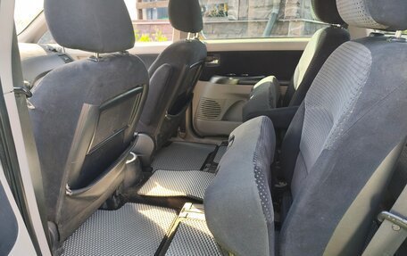 Mitsubishi Grandis, 2006 год, 450 000 рублей, 8 фотография