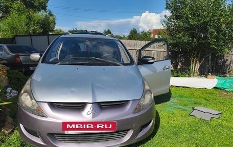 Mitsubishi Grandis, 2006 год, 450 000 рублей, 11 фотография
