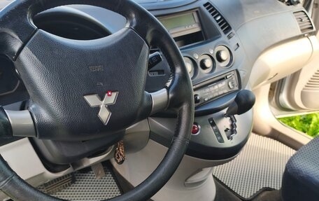 Mitsubishi Grandis, 2006 год, 450 000 рублей, 13 фотография