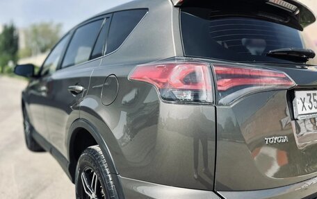 Toyota RAV4, 2016 год, 1 799 999 рублей, 7 фотография