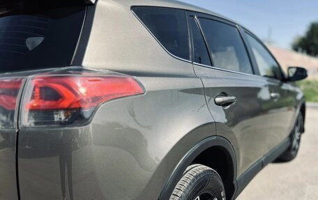 Toyota RAV4, 2016 год, 1 799 999 рублей, 10 фотография