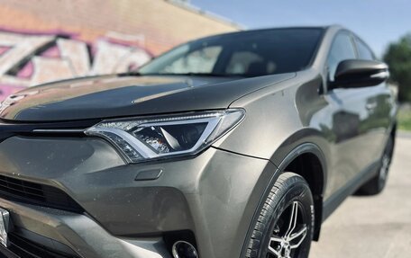 Toyota RAV4, 2016 год, 1 799 999 рублей, 2 фотография