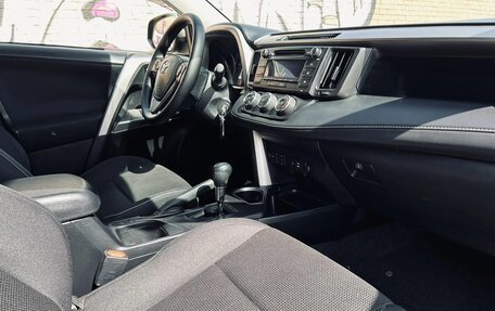 Toyota RAV4, 2016 год, 1 799 999 рублей, 25 фотография