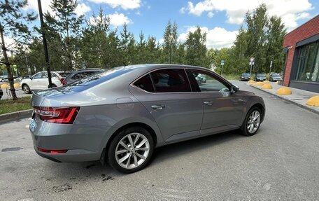 Skoda Superb III рестайлинг, 2019 год, 1 700 000 рублей, 2 фотография