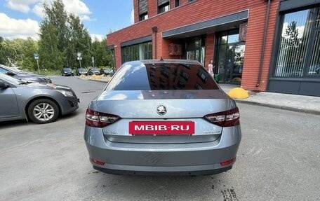 Skoda Superb III рестайлинг, 2019 год, 1 700 000 рублей, 8 фотография