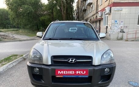 Hyundai Tucson III, 2006 год, 850 000 рублей, 1 фотография