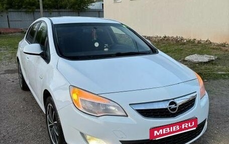 Opel Astra J, 2011 год, 580 000 рублей, 8 фотография