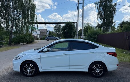 Hyundai Solaris II рестайлинг, 2013 год, 870 000 рублей, 3 фотография