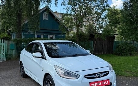 Hyundai Solaris II рестайлинг, 2013 год, 870 000 рублей, 8 фотография