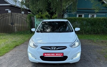Hyundai Solaris II рестайлинг, 2013 год, 870 000 рублей, 9 фотография