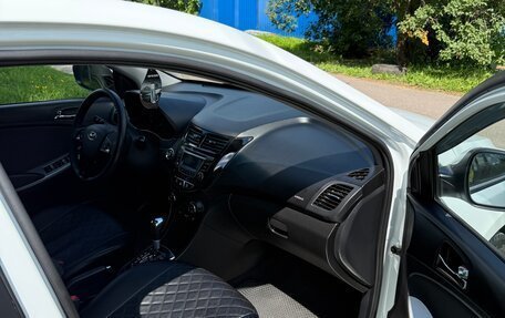 Hyundai Solaris II рестайлинг, 2013 год, 870 000 рублей, 19 фотография