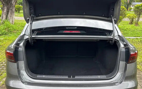 Geely Emgrand, 2022 год, 1 200 000 рублей, 12 фотография