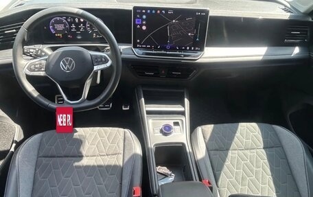 Volkswagen Tiguan II, 2025 год, 3 600 000 рублей, 6 фотография