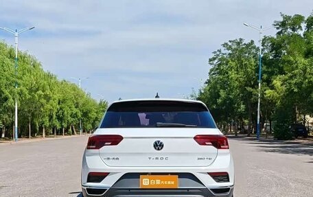 Volkswagen T-Roc I, 2022 год, 1 649 999 рублей, 5 фотография
