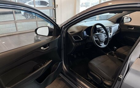Hyundai Solaris II рестайлинг, 2018 год, 1 275 000 рублей, 21 фотография