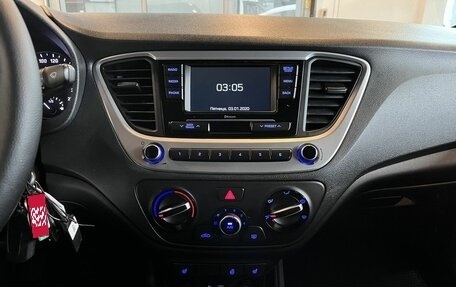 Hyundai Solaris II рестайлинг, 2018 год, 1 275 000 рублей, 13 фотография