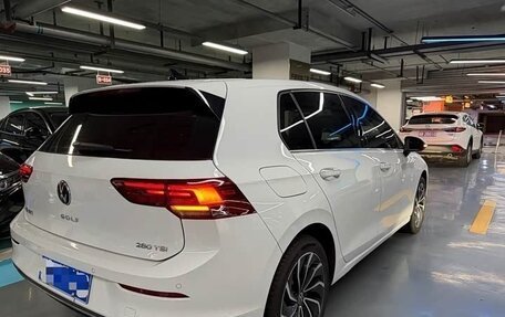 Volkswagen Golf VIII, 2024 год, 1 950 000 рублей, 4 фотография