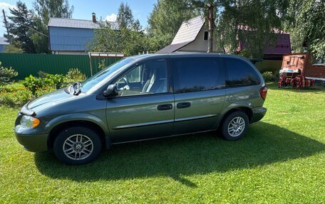 Chrysler Voyager IV, 2002 год, 350 000 рублей, 2 фотография
