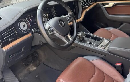 Volkswagen Touareg III, 2018 год, 4 290 000 рублей, 7 фотография