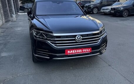 Volkswagen Touareg III, 2018 год, 4 290 000 рублей, 3 фотография