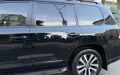 Toyota Land Cruiser 200, 2017 год, 5 710 000 рублей, 5 фотография