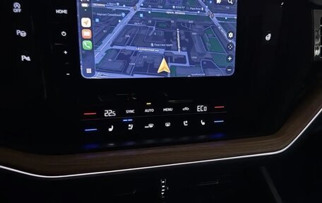 Volkswagen Touareg III, 2018 год, 4 290 000 рублей, 14 фотография