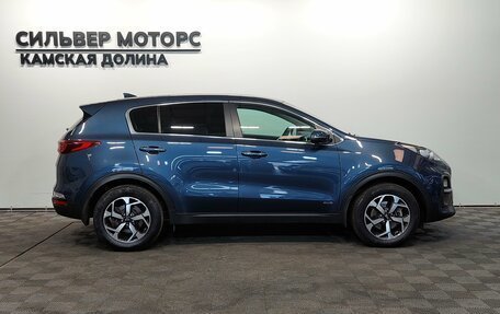 KIA Sportage IV рестайлинг, 2020 год, 2 530 000 рублей, 4 фотография