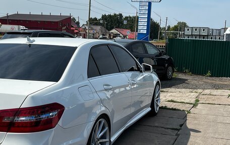 Mercedes-Benz E-Класс, 2011 год, 1 395 000 рублей, 3 фотография