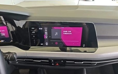 Volkswagen Golf VIII, 2023 год, 1 512 000 рублей, 12 фотография