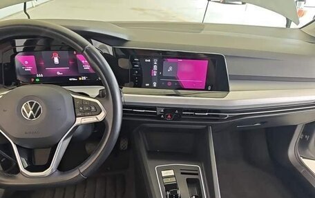 Volkswagen Golf VIII, 2023 год, 1 512 000 рублей, 9 фотография