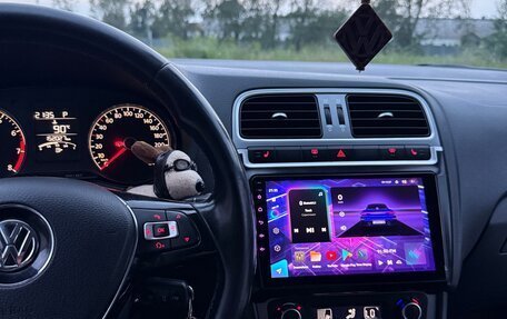 Volkswagen Polo VI (EU Market), 2016 год, 1 300 000 рублей, 9 фотография
