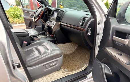 Toyota Land Cruiser 200, 2008 год, 1 950 000 рублей, 10 фотография