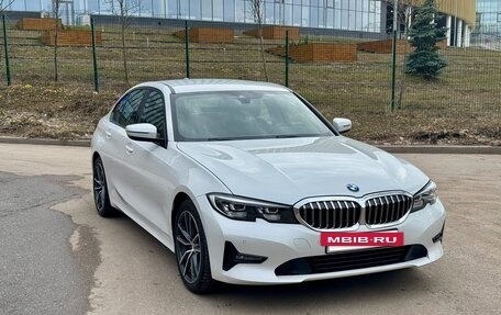 BMW 3 серия, 2019 год, 2 750 000 рублей, 2 фотография