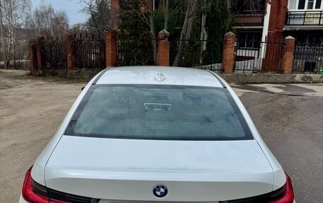 BMW 3 серия, 2019 год, 2 750 000 рублей, 13 фотография